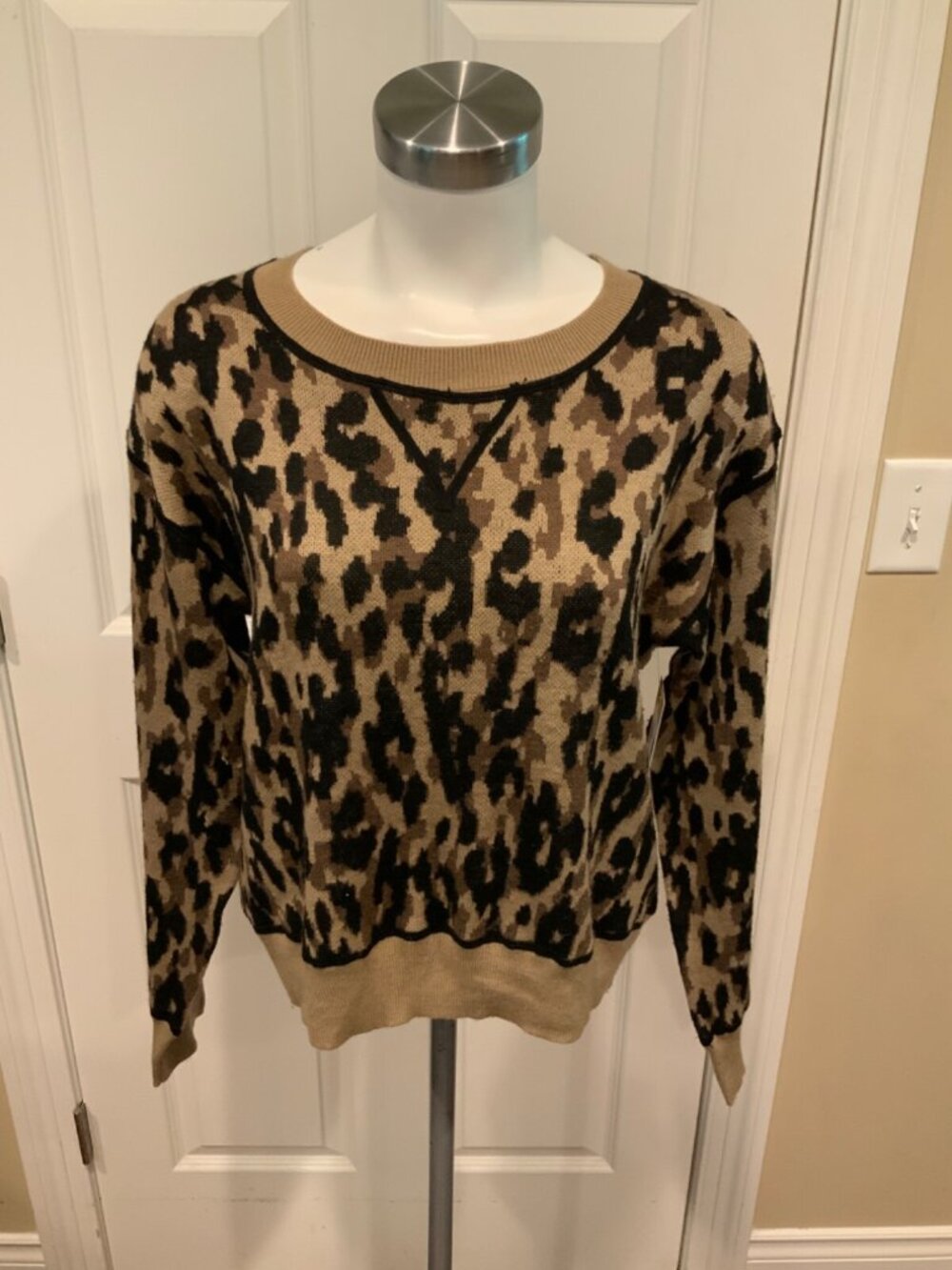 John + Jenn Brown & Black Leopard Knit Crew Neck Sweater, Size Small